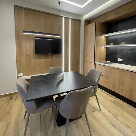 아파트 Fael Luxury 311 *